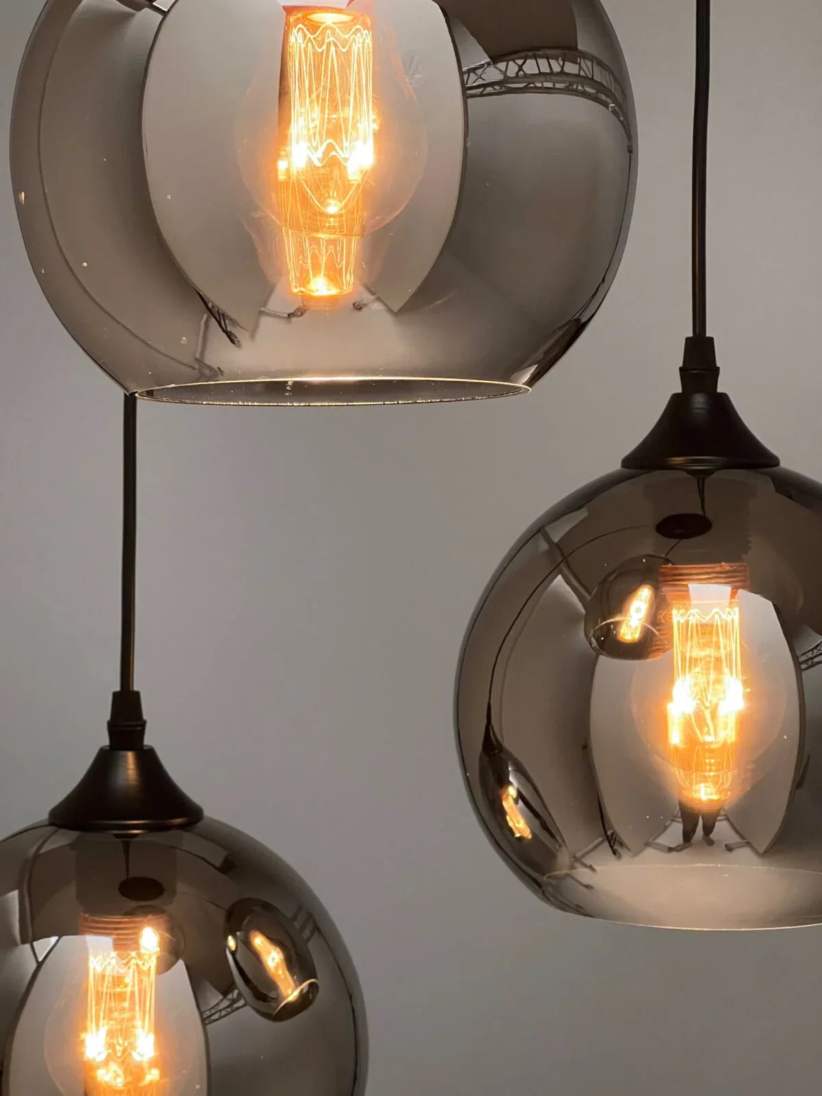 Lampa Wisząca 3-Punktowa Kule Szkło Dymione Czarna Industrialna Salon Jadalnia LED