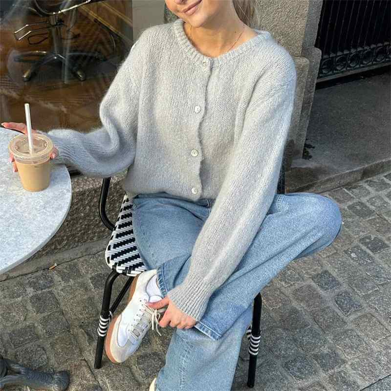Addilyn Kardigan Damski – Miękki i Elegancki Sweter z Wygodnej Dzianiny na Zimę